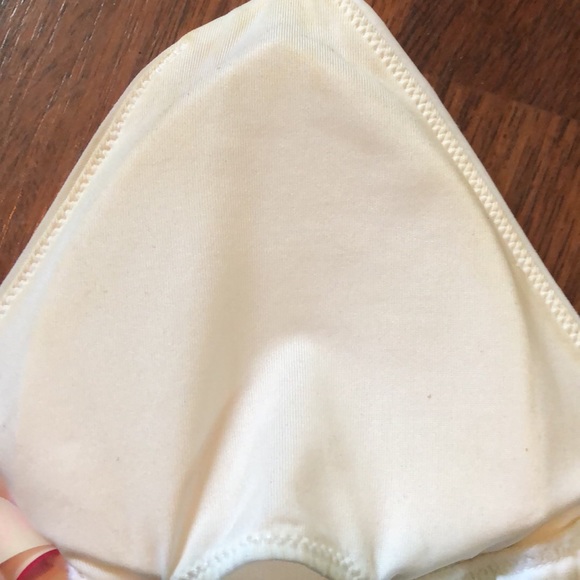 Victoria’s Secret Sz Small bikini top - Picture 10 of 10